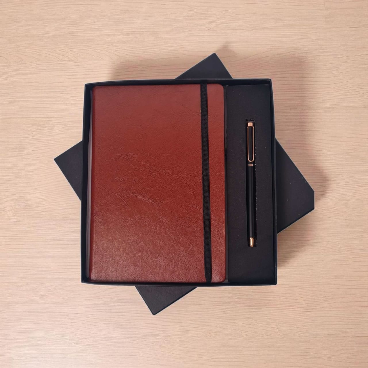 Personalised Wallet & Pen Gift Set with Custom Name & Logo – Multiple Colour Options
