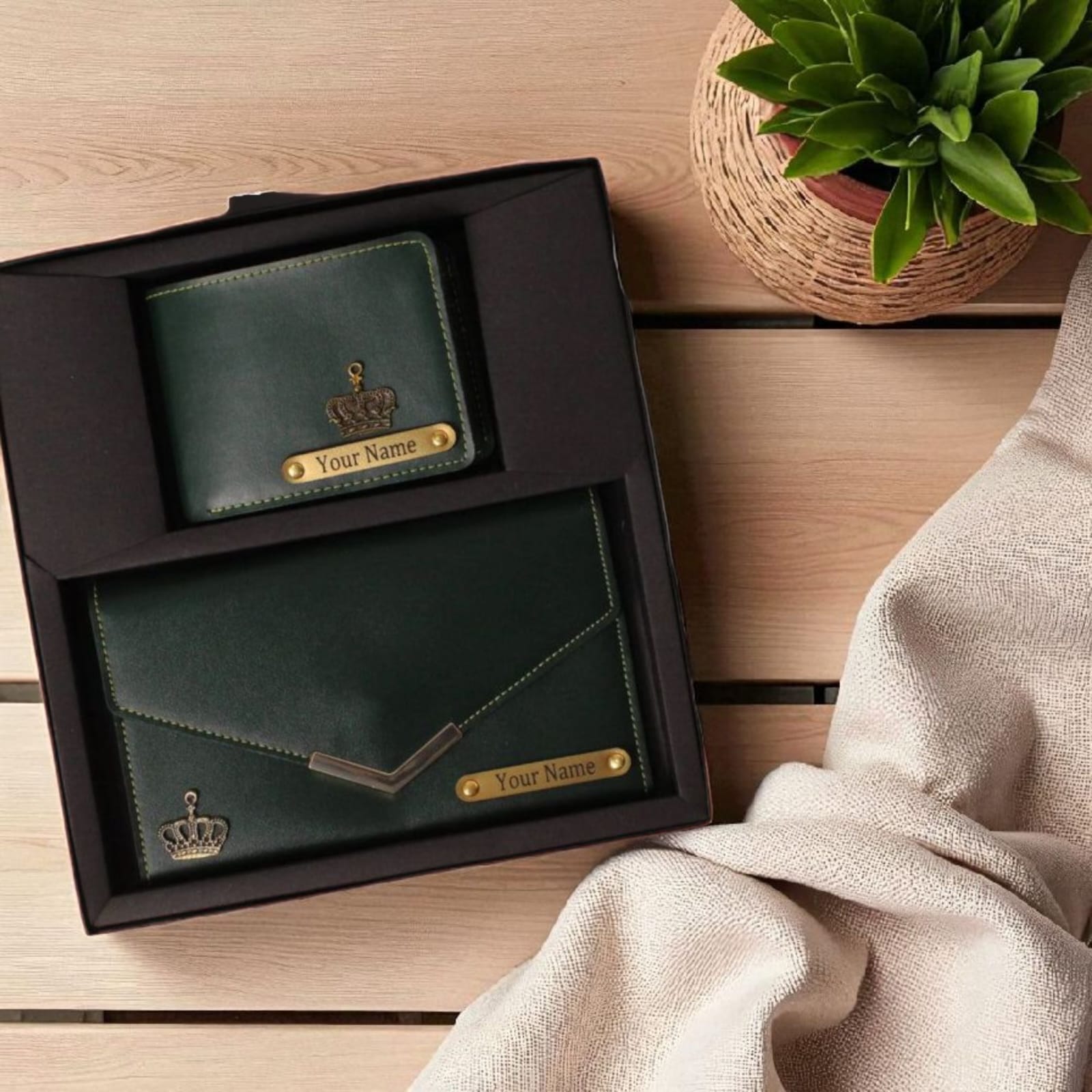 Customised Couple Leather Wallet with Name & Charms – Premium Gift for Men & Women (Available in 5 Colours)”